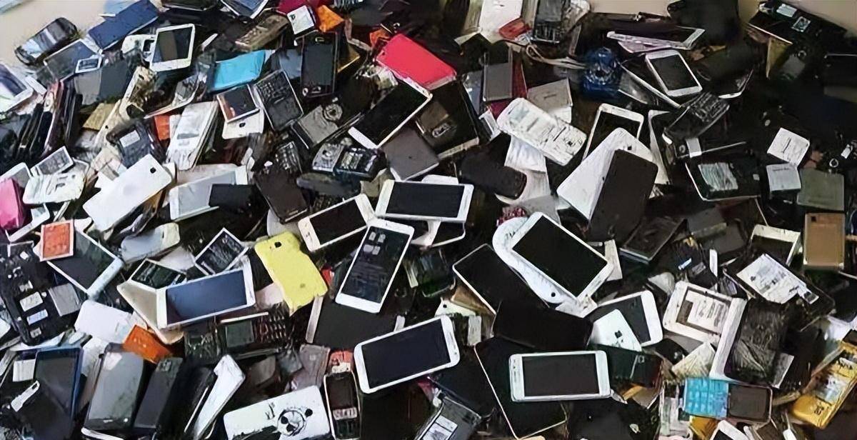 旧手机的东西怎么导入新手机:注意！回收旧手机换菜刀、换盆，不少人已上当，背后有啥猫腻？